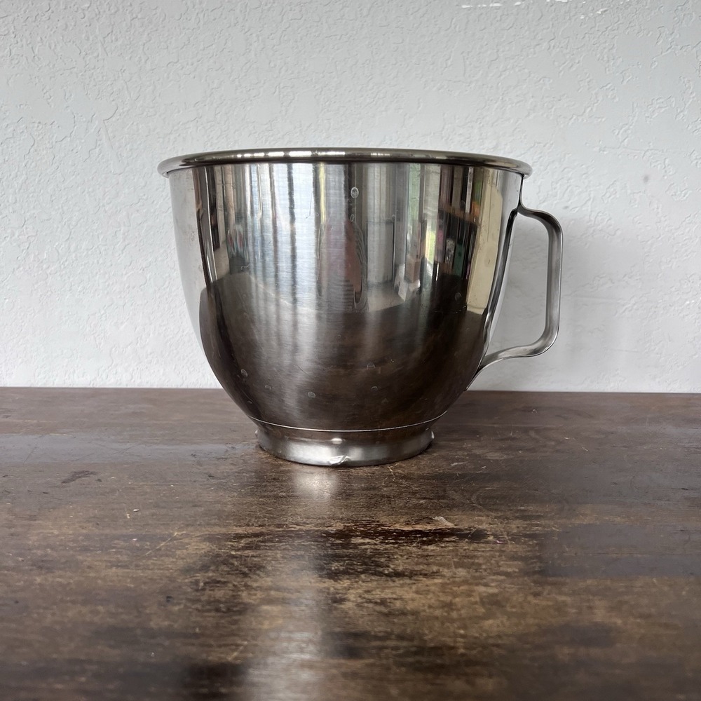 Replacement Stainless Steel Mixing Bowl With Handle 5‎ quart non-branded